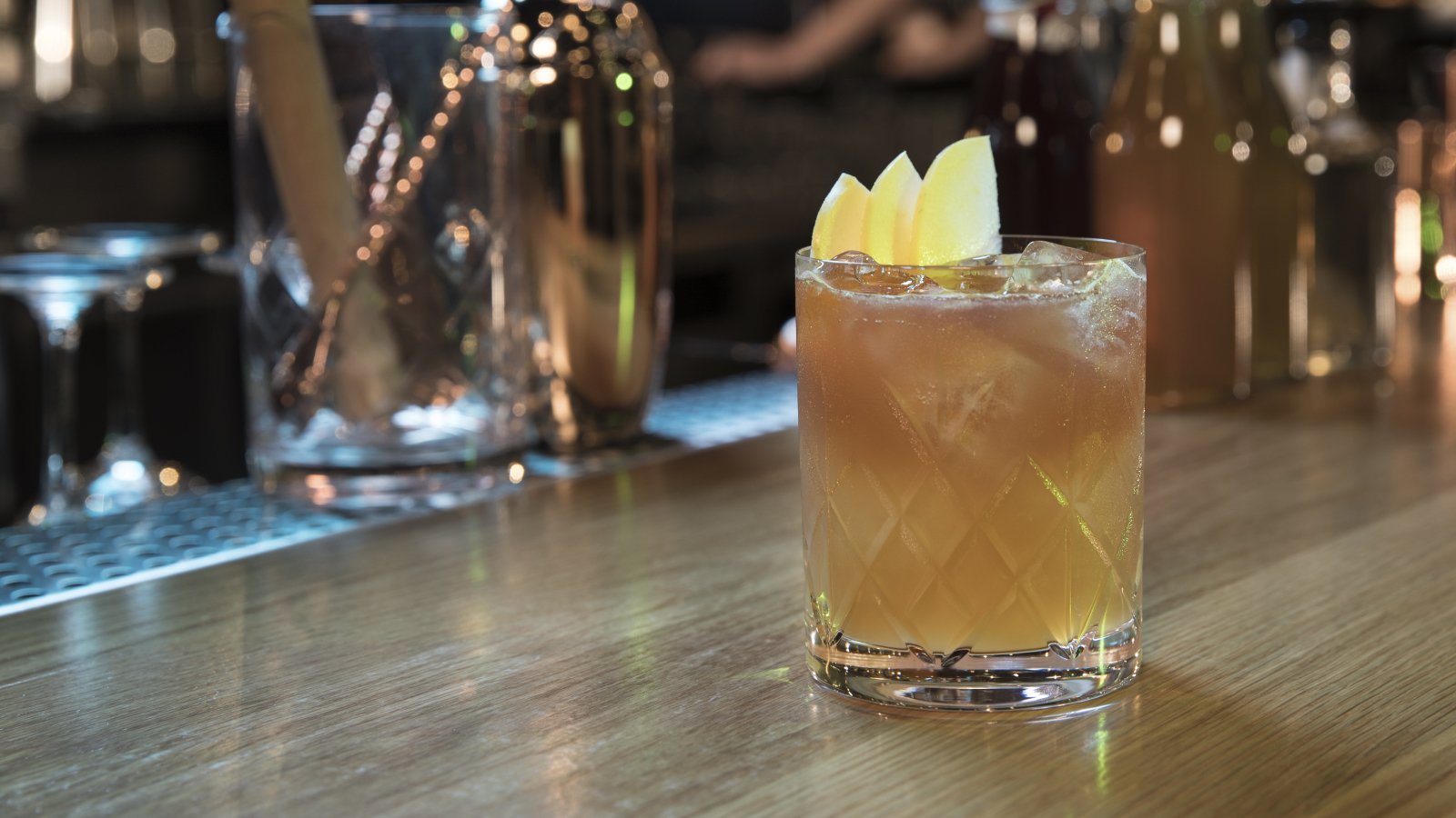 Easy Cocktail #6 Jameson cloudy apple cocktail